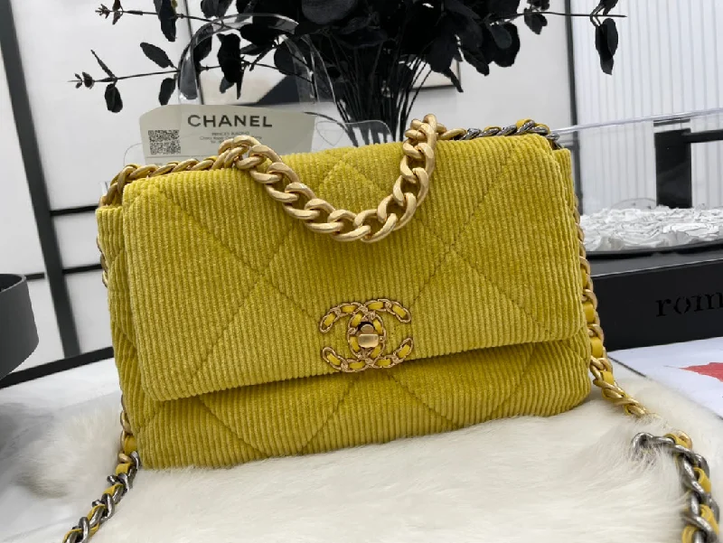 Chanel Vintage Inspired Handbag for Retro LoversChanel - Luxury Bag - CHL - 676