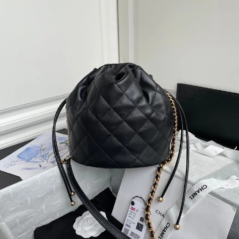 Chanel Black Handbag for Business MeetingsChanel - Luxury Bag - CHL - 748