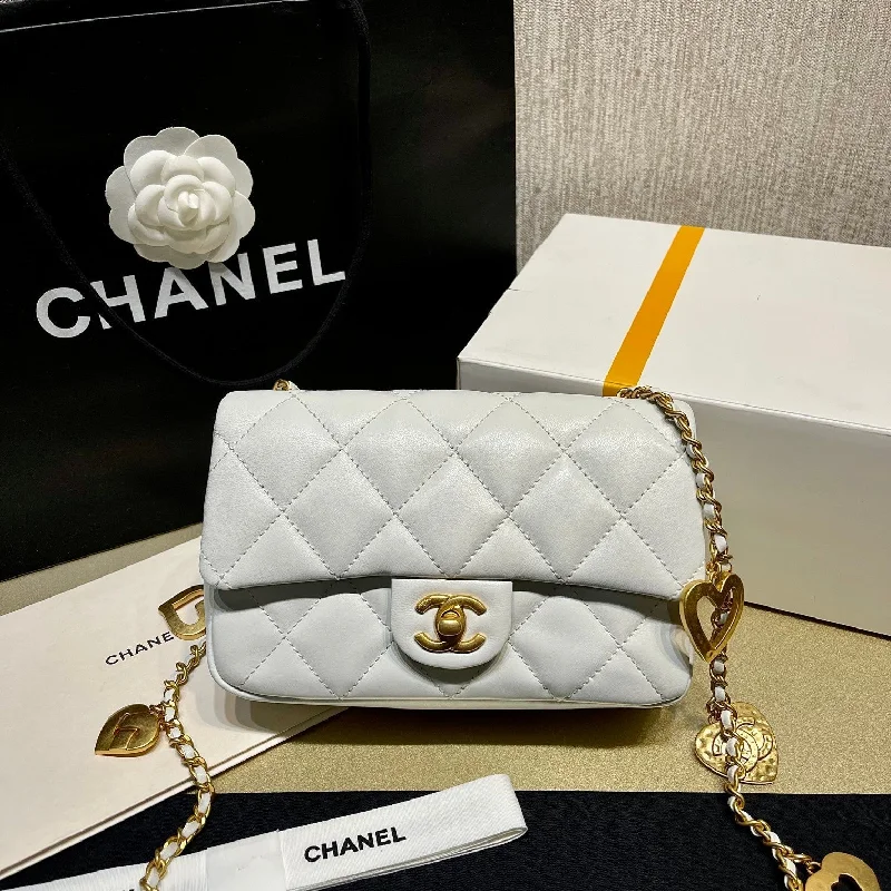 Chanel Lightweight Handbag for Daily ErrandsChanel - Luxury Bag - CHL - 713