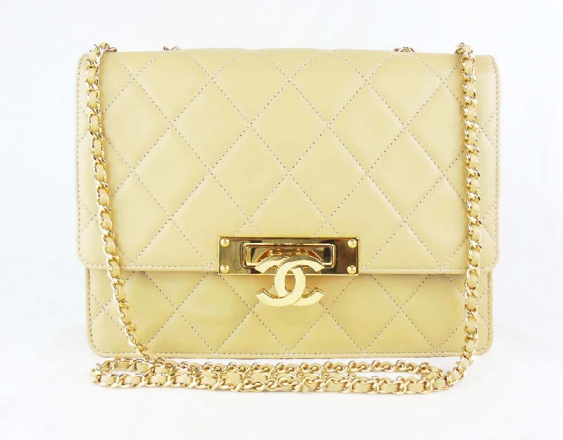 Chanel Quilted Leather Shoulder Bag for FashionistasCHANEL classic beige leather flap bag 'Golden Class'