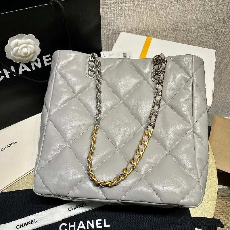 Chanel Vintage Inspired Handbag for Retro LoversChanel - Luxury Bag - CHL - 722