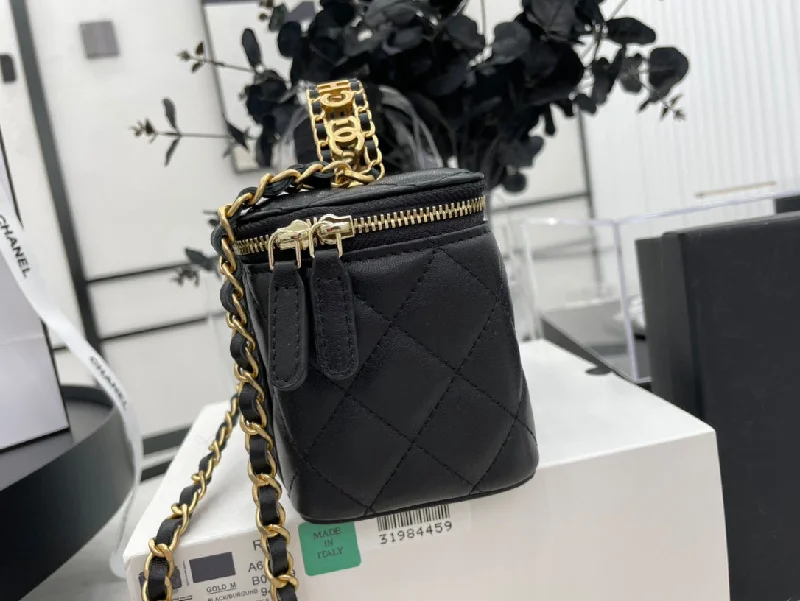 Chanel Handbag with Adjustable Strap for ComfortChanel - Luxury Bag - CHL - 504