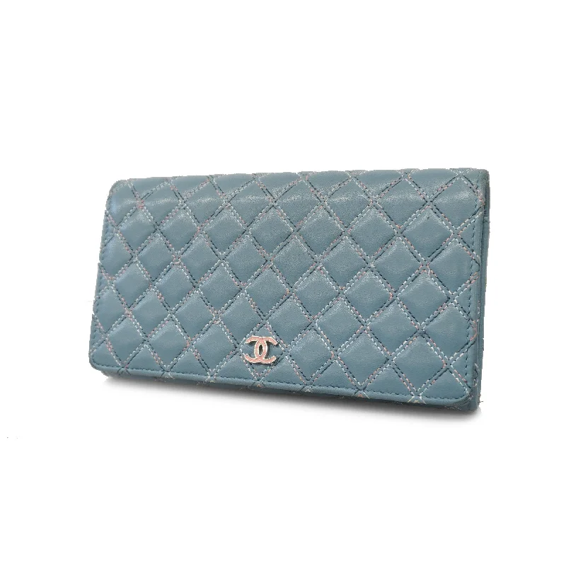 Chanel New Arrival Handbag with Gold HardwareChanel bi-fold long wallet lambskin light blue silver metal