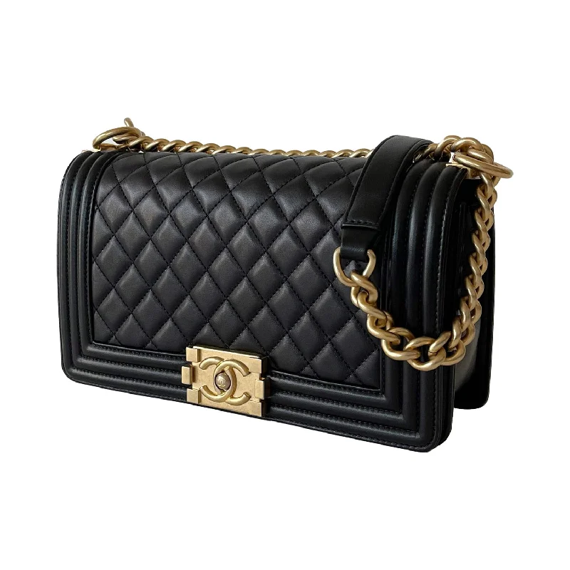 Chanel Designer Handbag with Unique DesignChanel Quilted Medium Boy Bag