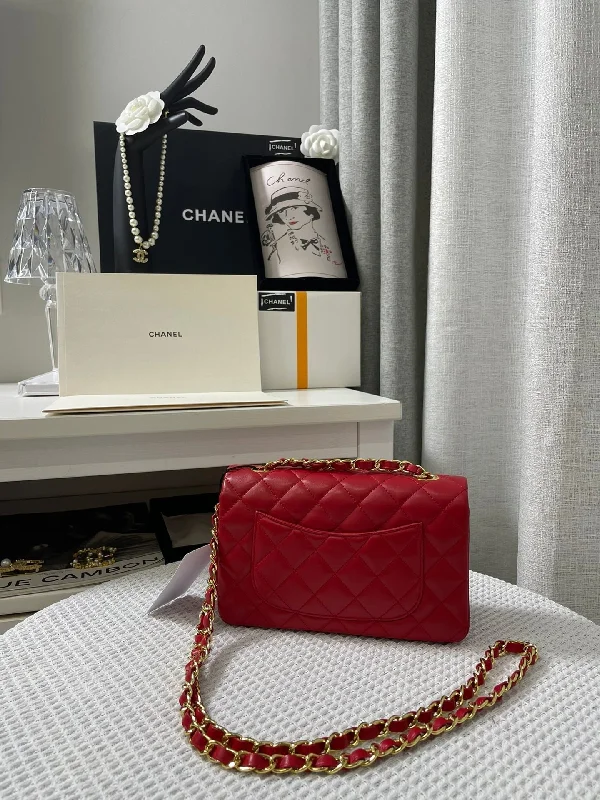 Chanel Handbag with Adjustable Strap for ComfortChanel - Luxury Bag - CHL - 394