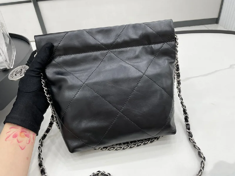 Chanel Quilted Leather Shoulder Bag for FashionistasChanel - Luxury Bag - CHL - 467