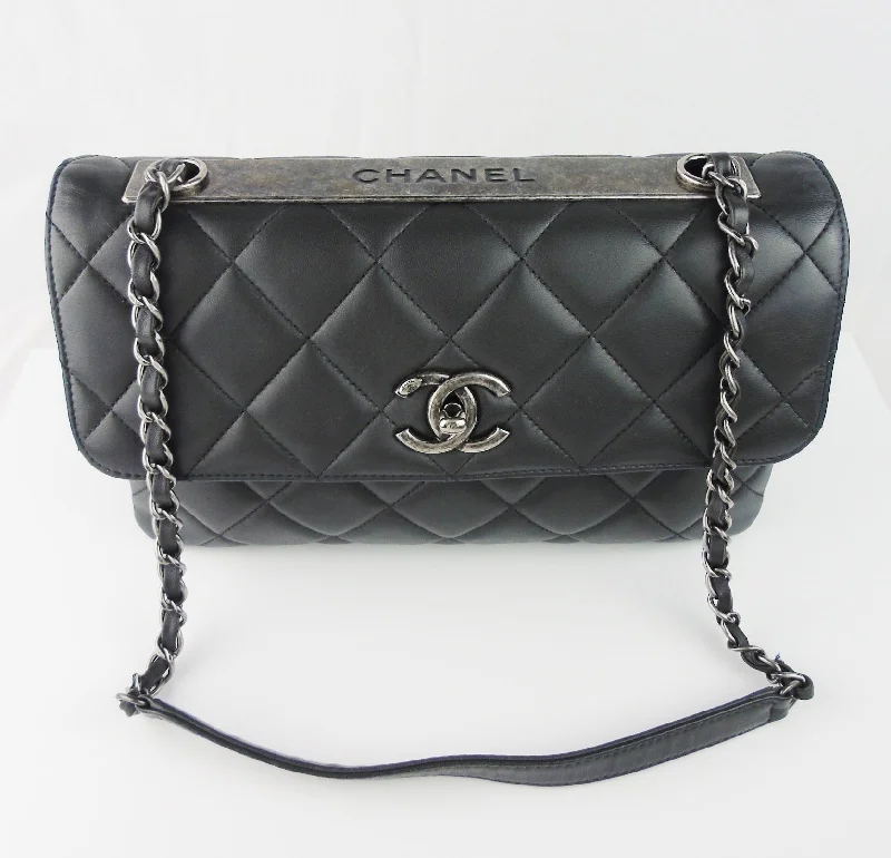 Chanel All - Match Handbag for Versatile StylingCHANEL Medium 'Trendy CC' flap bag