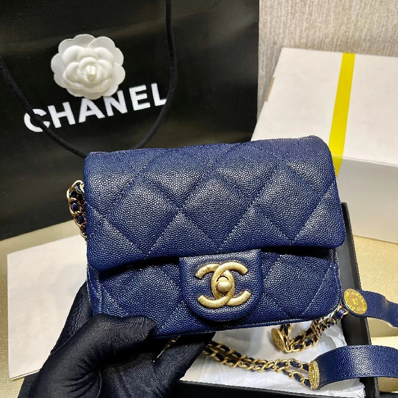 Chanel Black Handbag for Business MeetingsChanel - Luxury Bag - CHL - 733