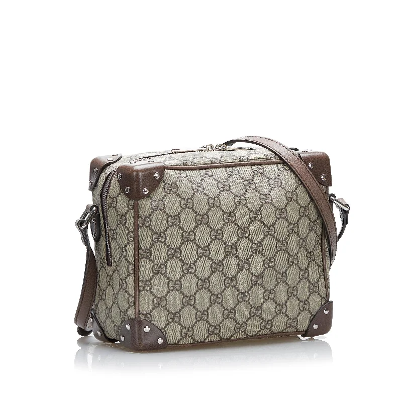 Women Gucci bags with a chain - link trim and a leather bodyGucci GG Supreme Soft Trunk (SHG-kKeAUk)