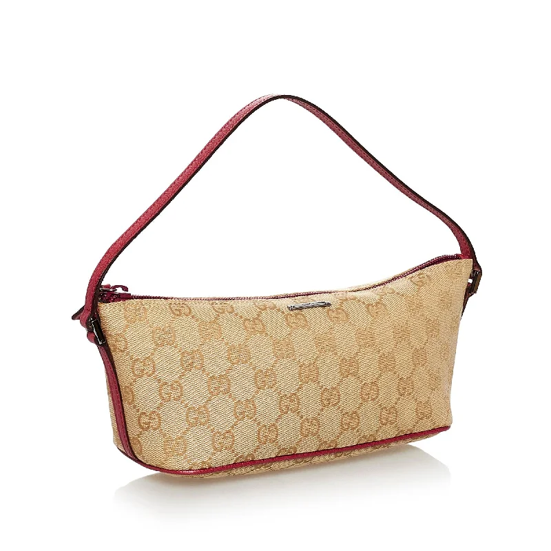 Gucci Marmont bags for women with quilted leather exteriorsGucci GG Canvas Boat Baguette (30849)