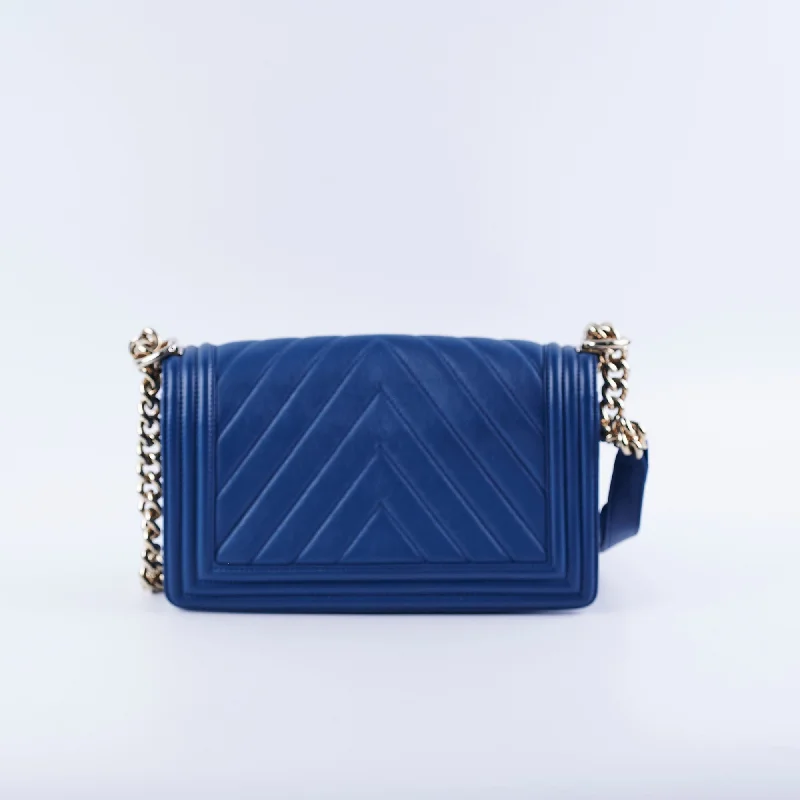 Chanel Lightweight Handbag for Daily ErrandsChanel Old Medium Boy Chevron Lambskin Blue Bag