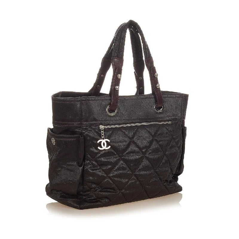 Chanel Vintage Inspired Handbag for Retro LoversChanel Paris Biarritz Tote Bag (25700)