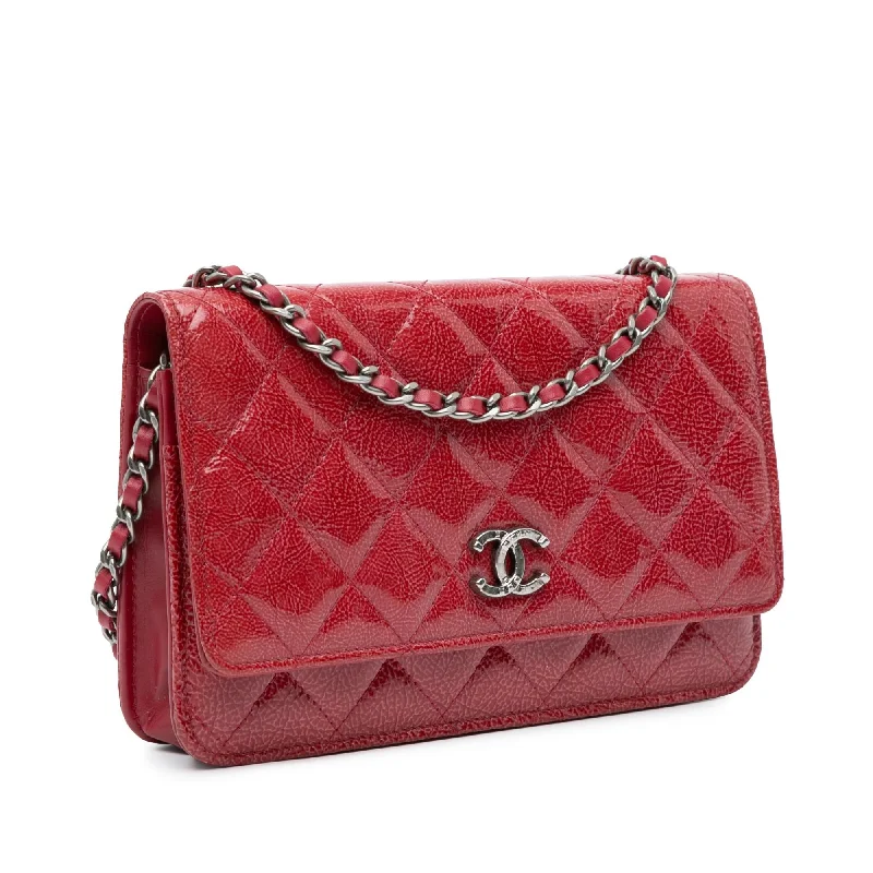 Chanel All - Match Handbag for Versatile StylingChanel Paris Dallas CC Patent Goatskin Wallet on Chain (vrlUi1)