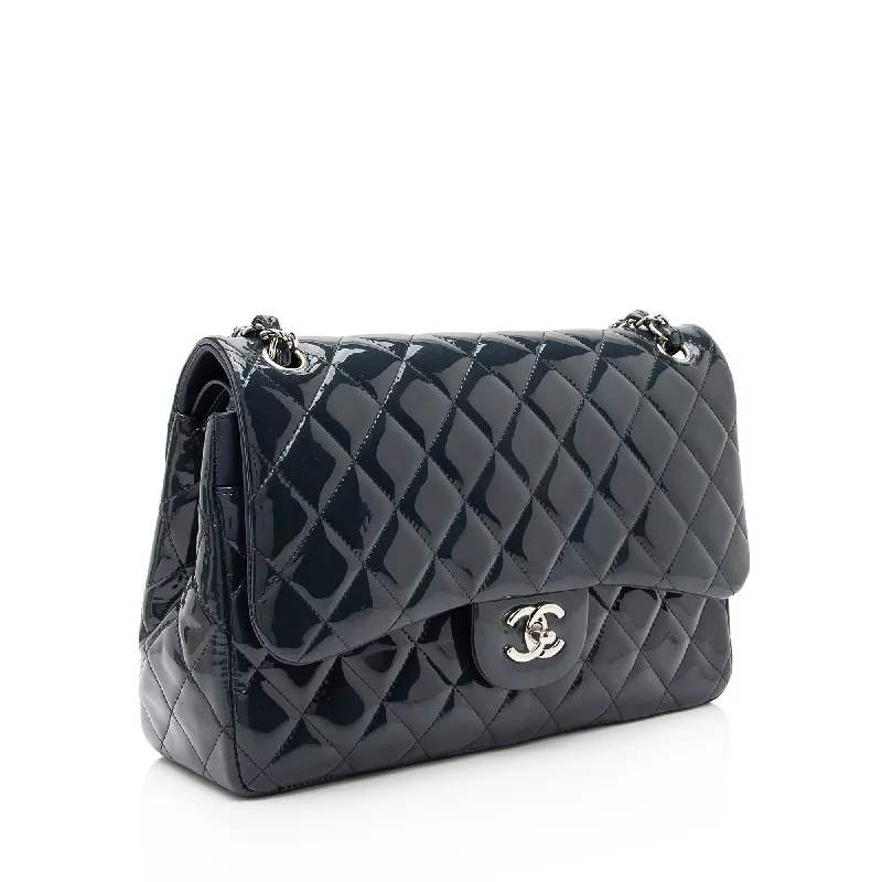 Chanel Lightweight Handbag for Daily ErrandsChanel Patent Leather Classic Jumbo Double Flap Bag (23196)