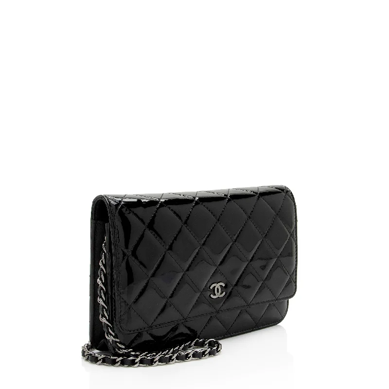 Chanel Medium Tote Bag for Office LadiesChanel Patent Leather Classic Wallet on Chain (8fowjN)