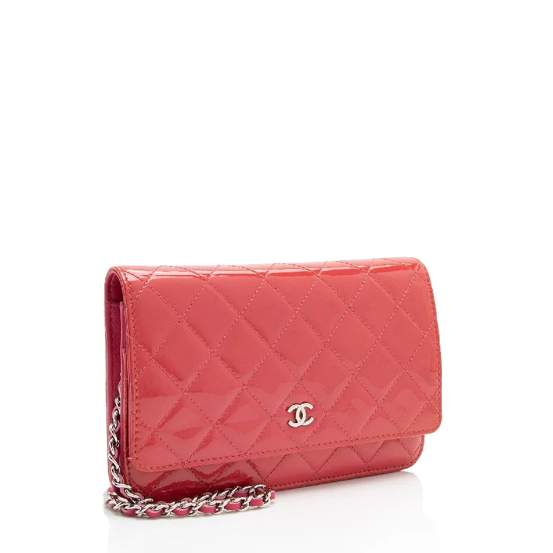 Chanel Handbag with Adjustable Strap for ComfortChanel Patent Leather Classic Wallet on Chain (13OxMa)