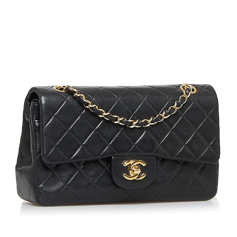 Chanel Quilted Leather Shoulder Bag for FashionistasChanel Bag