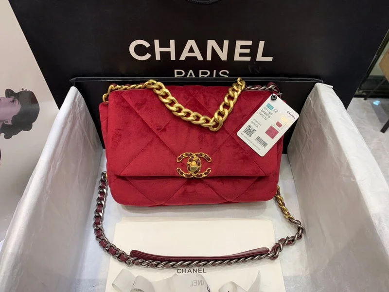 Chanel Handbag with Adjustable Strap for ComfortWF - Chanel Bags - 2761