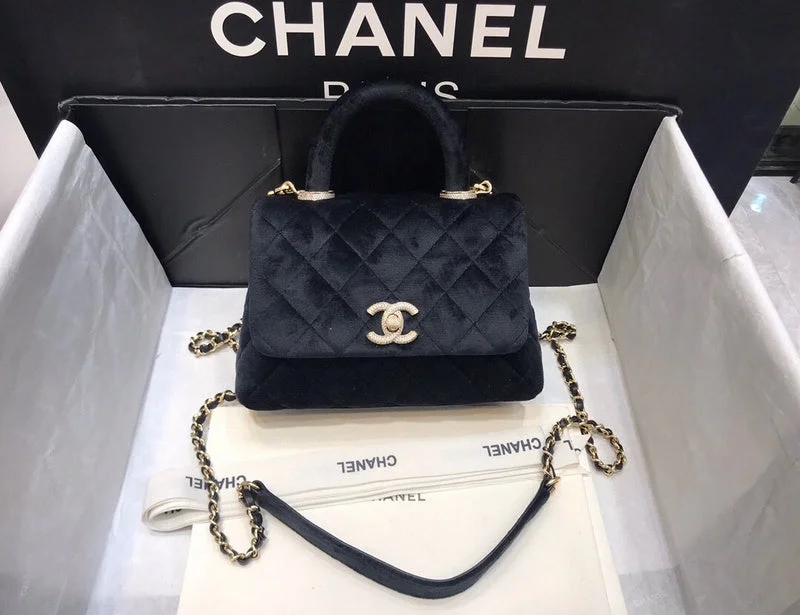 Chanel Handbag with Adjustable Strap for ComfortWF - Chanel Bags - 2795