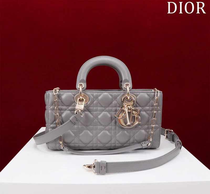 Christian Dior bags with a detachable coin purse insideBC - Dior Bags - 704