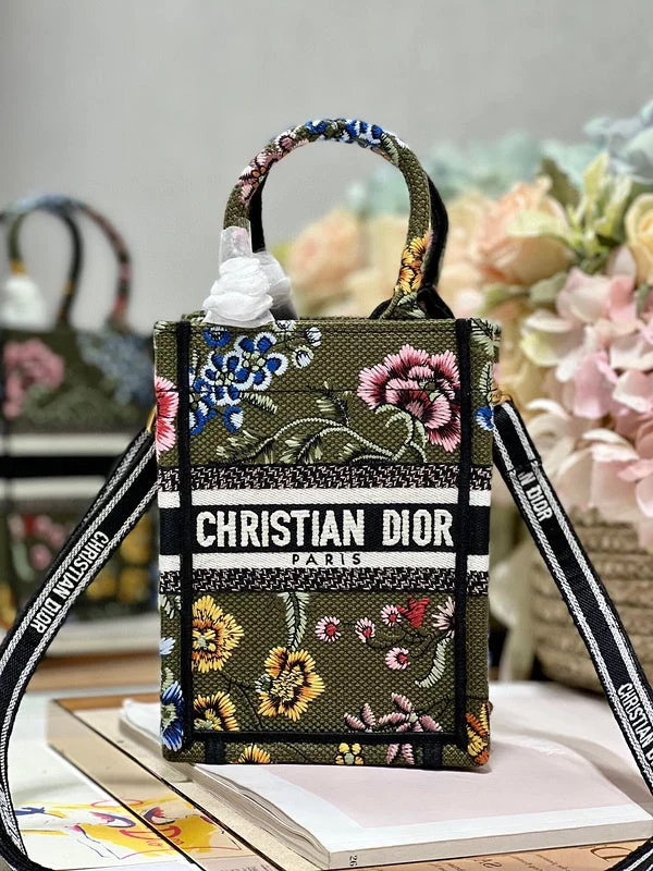 Fashion - forward Christian Dior tote bags for the modern womanBC - Dior Bags - 733