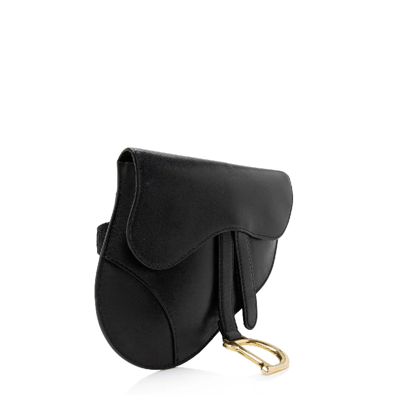 Christian Dior handbags with a removable shoulder strap for versatilityDior Calfskin Saddle Belt Bag (VVguNR)