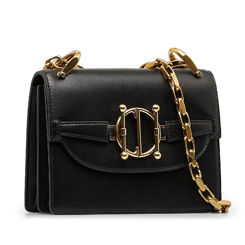 Christian Dior Saddle bags with a distressed leather finishDior DiorDirection Flap Bag (8qDBG6)