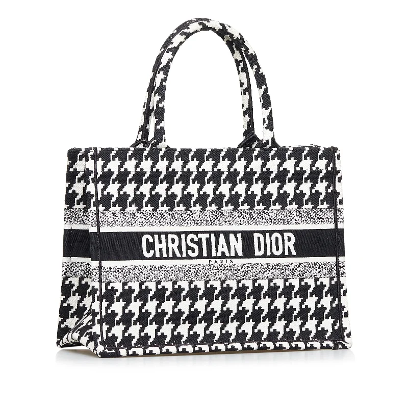 Stylish Christian Dior shoulder bags with a tassel - adorned zipperDior Medium Macro Houndstooth Book Tote (FmPYVR)