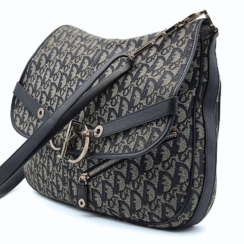 Christian Dior tote bags with a double - handle and shoulder - strap optionDIOR Saddle large shoulder bag in monogram canvas