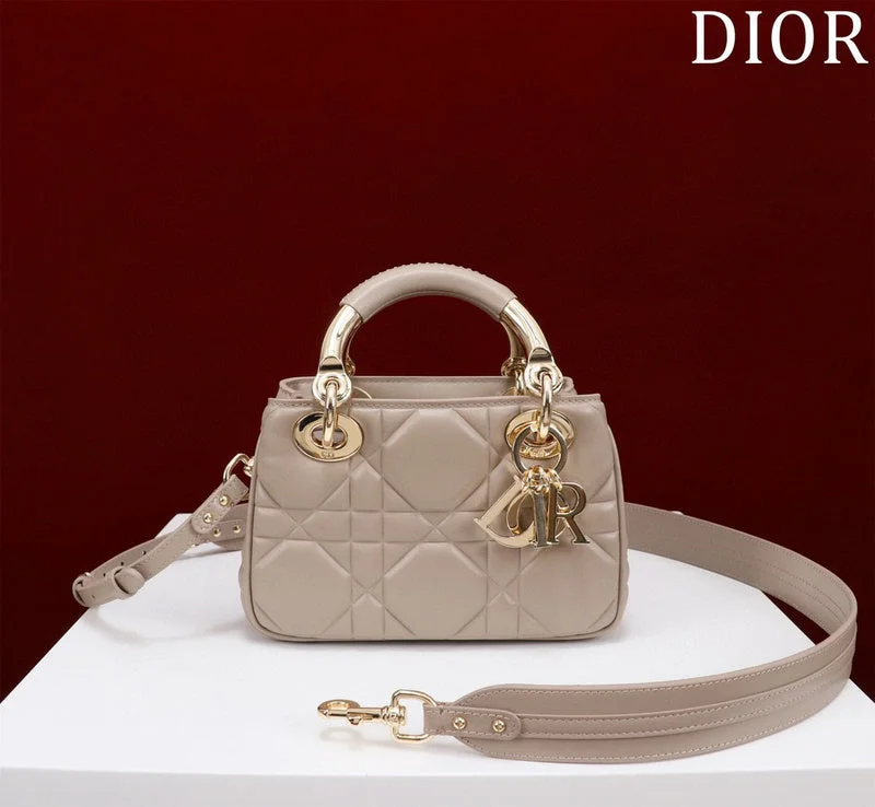 Luxury Christian Dior crossbody bags with a chain - link strapGAK BAGZ - Dior Bags - 1022