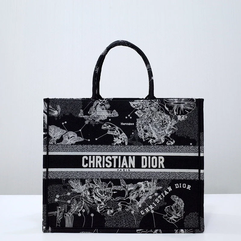 Christian Dior Saddle bags with a patent leather finish for a shiny lookGAK BAGZ - Dior Bags - 1050