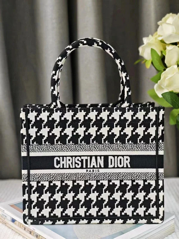 Christian Dior Saddle bags with a studded trim for a bold lookGAK BAGZ - Dior Bags - 1055